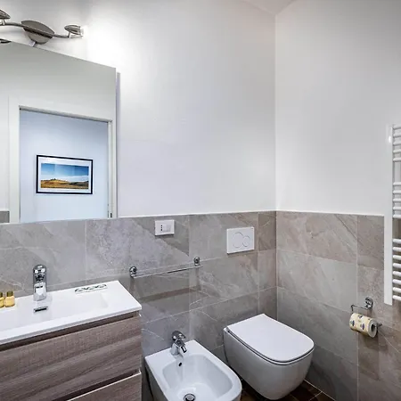 Yd Elegant With Garden דירה *