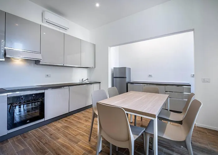 Yd Elegant With Garden Appartement
